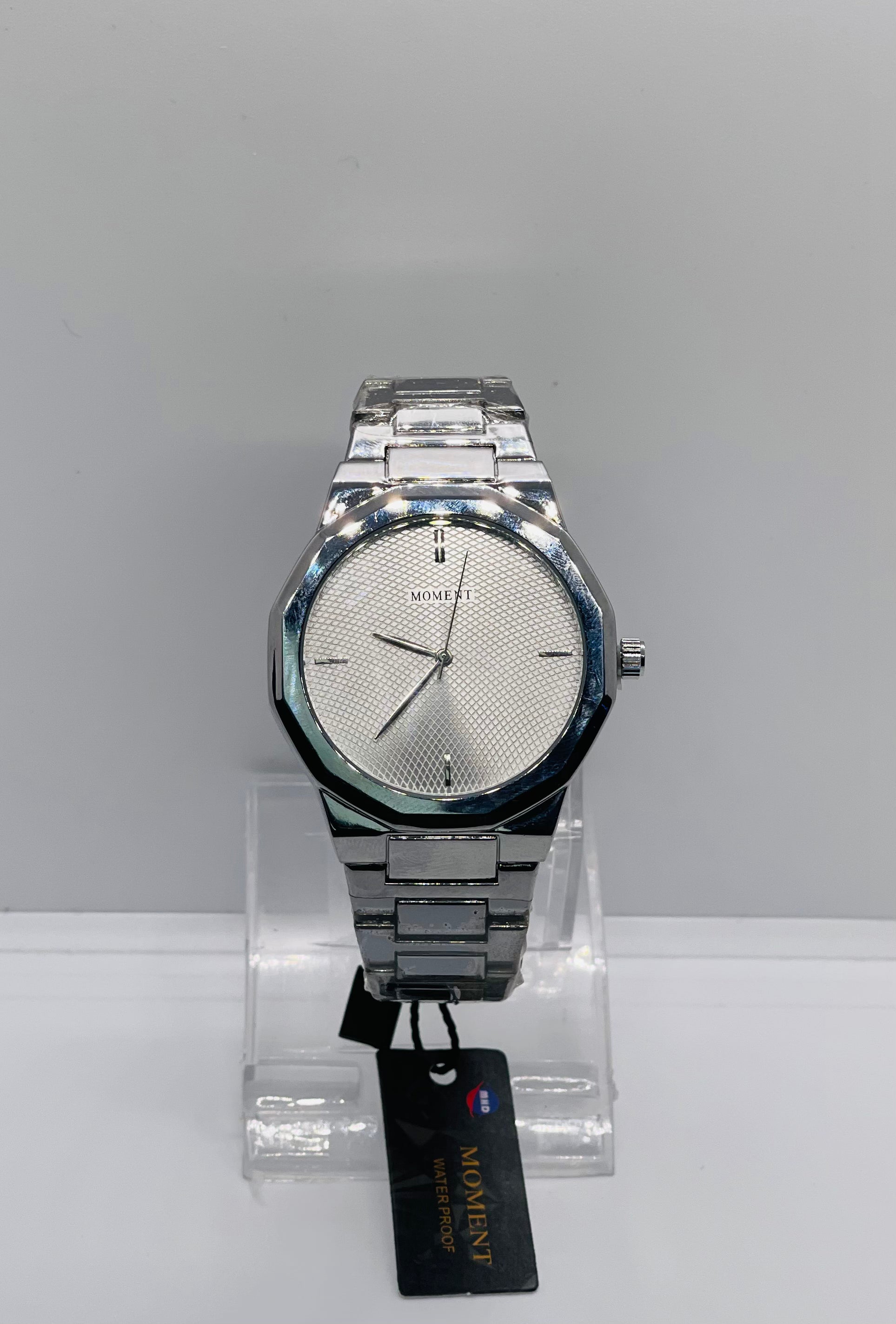 Moment White Stainless Steel