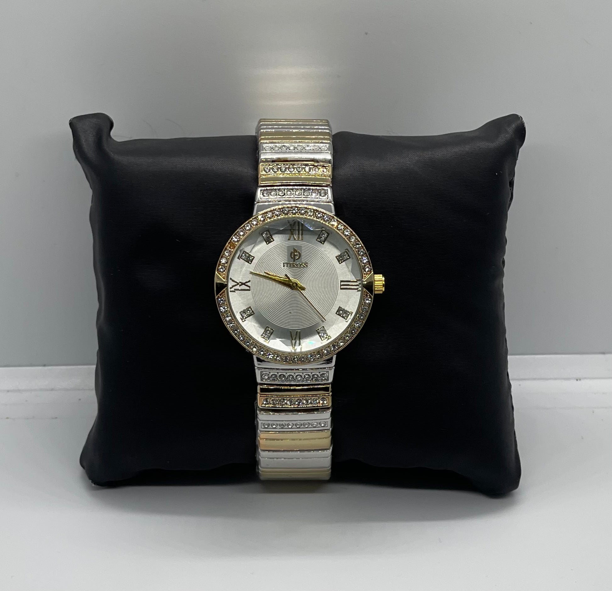 Fitcross Diamond Luxe Silver-Gold – Women’s Edition